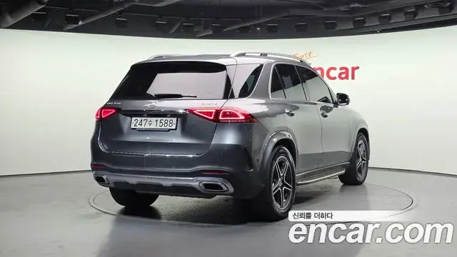 Mercedes-Benz GLE-Class 2019 — Фото 2/20