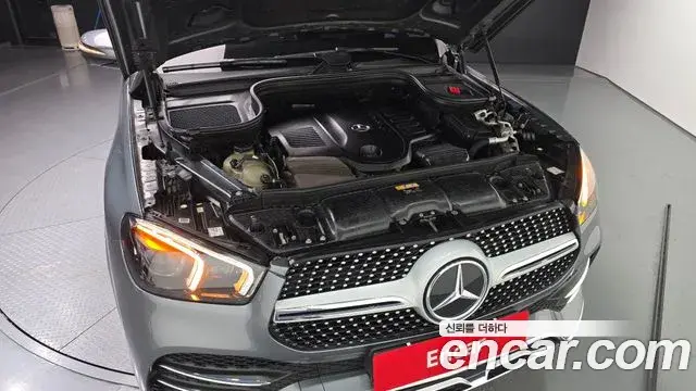 Mercedes-Benz GLE-Class 2019 — Фото 6/20