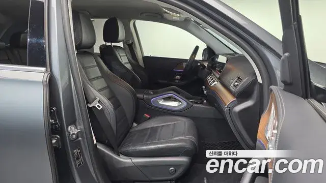 Mercedes-Benz GLE-Class 2019 — Фото 10/20