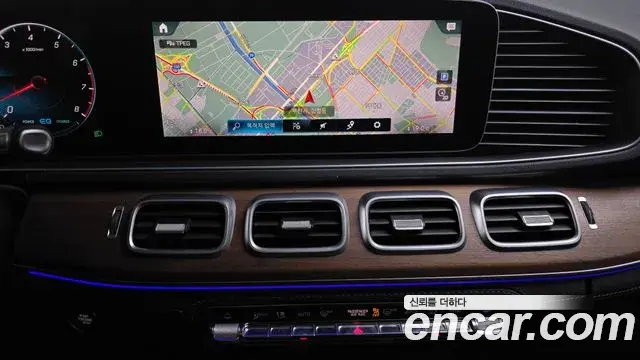 Mercedes-Benz GLE-Class 2019 — Фото 14/20