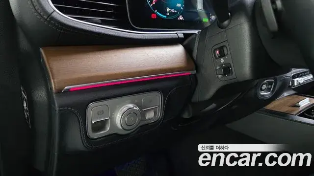 Mercedes-Benz GLE-Class 2019 — Фото 17/20