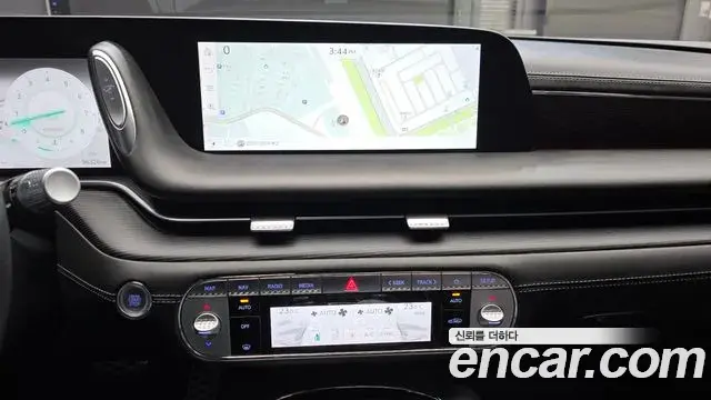 Genesis G90 2022 — ფოტო 18/20