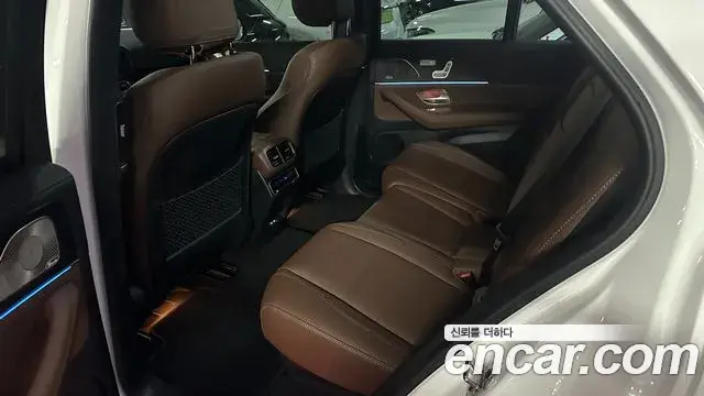 Mercedes-Benz GLE-Class 2024 — Photo 14/20