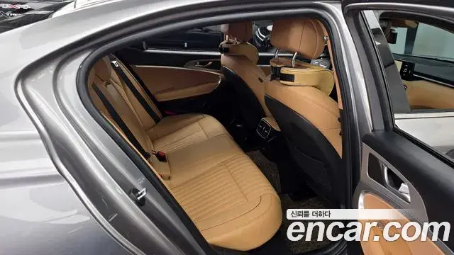 Genesis G70 2021 — ფოტო 13/20