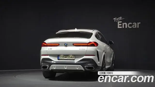 BMW X6 2021 — ფოტო 14/20