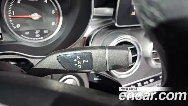 Mercedes-Benz GLC-Class 2018 — Şəkil 5/20