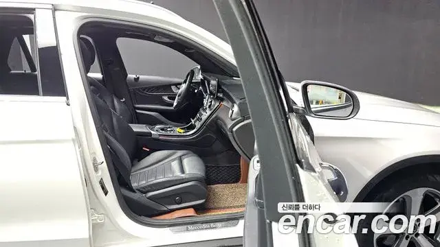 Mercedes-Benz GLC-Class 2018 — Şəkil 14/20