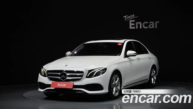 Mercedes-Benz E-Class 2018 — ფოტო 11/20