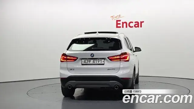 BMW X1 2018 — Фото 4/20