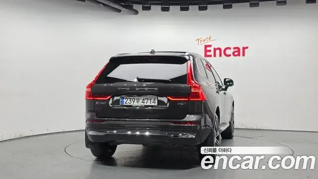 Volvo XC60 2024 — ფოტო 9/20