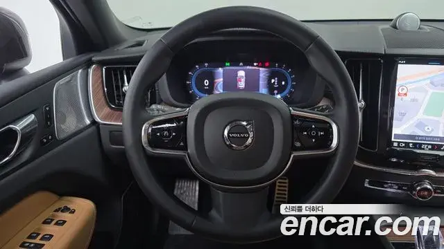 Volvo XC60 2024 — ფოტო 6/20