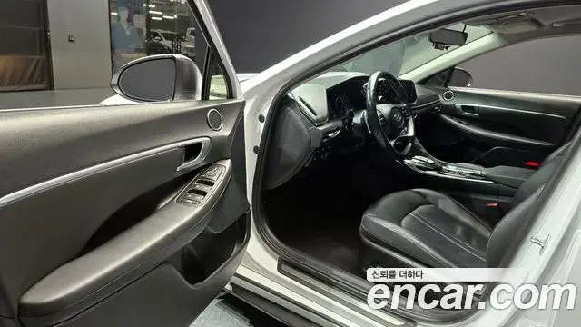 Hyundai Sonata Hybrid 2021 — Şəkil 16/20