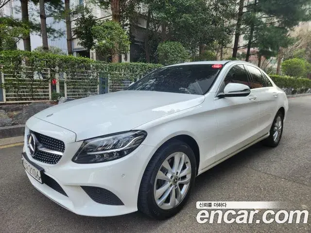 Mercedes-Benz C-Class 2020 — Photo 19/20