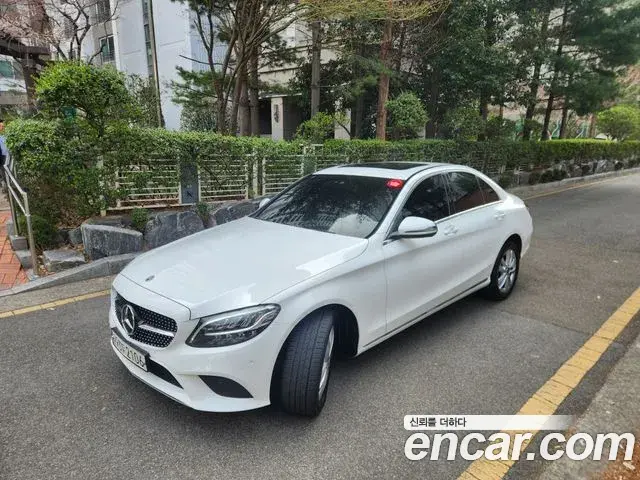 Mercedes-Benz C-Class 2020 — Photo 12/20