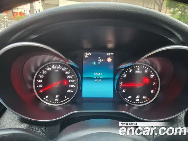 Mercedes-Benz C-Class 2020 — Photo 17/20