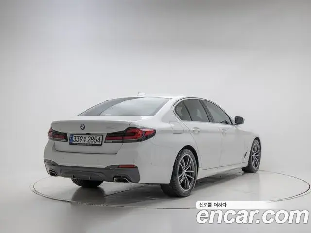 BMW 5 Series 2021 — Şəkil 19/20