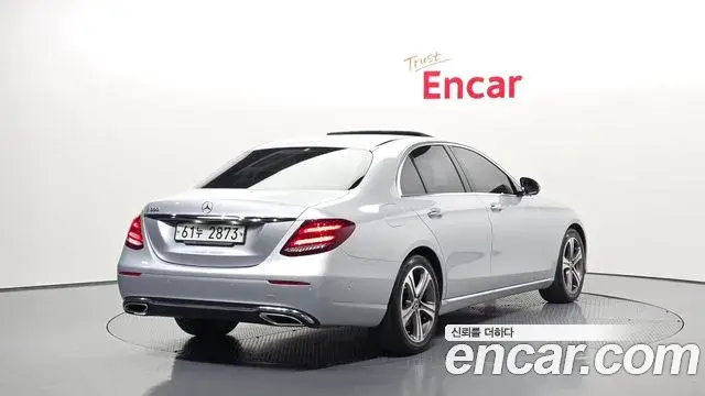 Mercedes-Benz E-Class 2019 — Фото 2/20