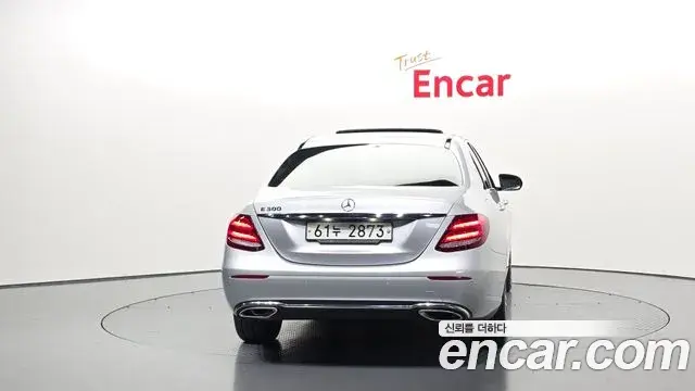 Mercedes-Benz E-Class 2019 — Фото 4/20