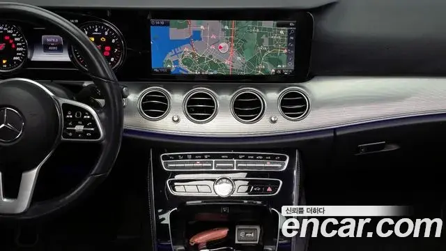 Mercedes-Benz E-Class 2019 — Фото 14/20