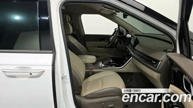 Kia Carnival 2021 — Şəkil 12/20