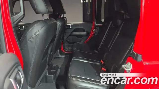 Jeep Wrangler 2018 — Photo 18/20