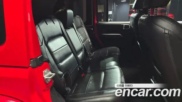 Jeep Wrangler 2018 — Photo 19/20