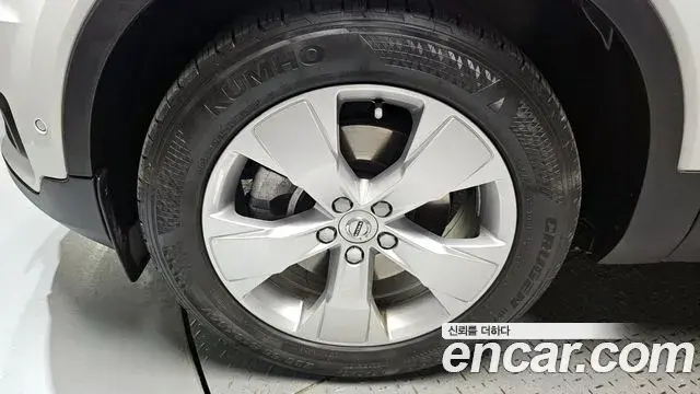 Volvo XC40 2019 — ფოტო 4/20