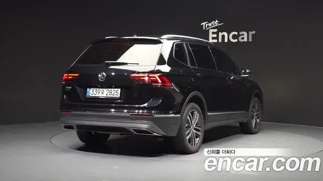 Volkswagen Tiguan Allspace 2020 — ფოტო 15/20