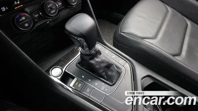 Volkswagen Tiguan Allspace 2020 — ფოტო 11/20