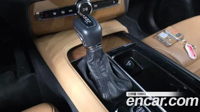 Volvo XC90 2020 — Şəkil 14/20