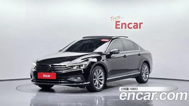 Volkswagen Passat GT 2021 — Фото 10/20