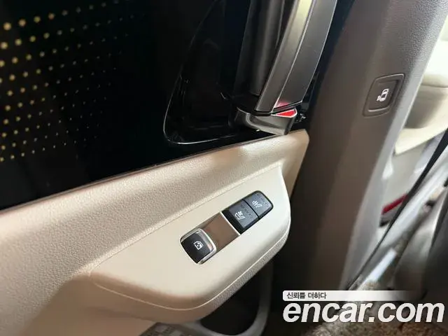 Kia Carnival 2024 — Фото 15/20