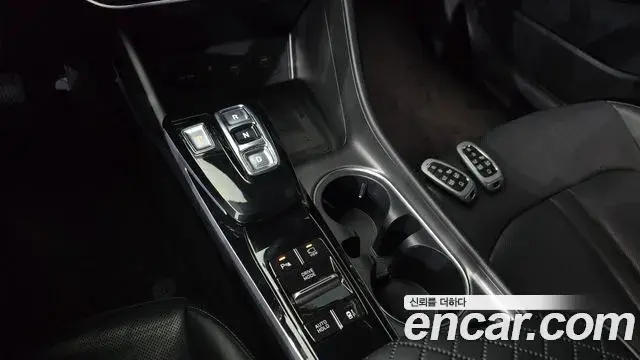 Hyundai Sonata Hybrid 2021 — Şəkil 16/20