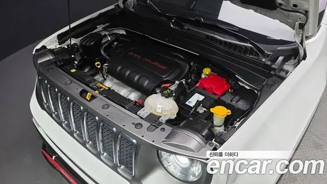 Jeep Renegade 2019 — Photo 10/20