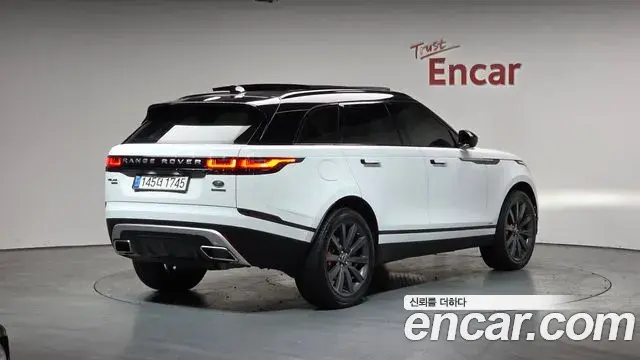 Land Rover Range Rover Velar 2019 — Фото 2/20