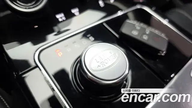 Land Rover Range Rover Velar 2019 — Фото 9/20