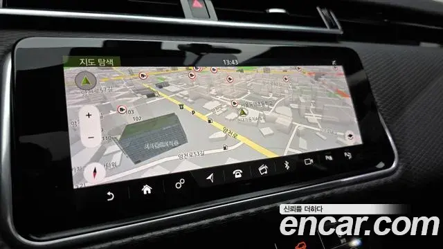 Land Rover Range Rover Velar 2019 — Фото 14/20