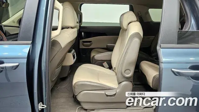 Kia Carnival 2021 — Şəkil 12/20