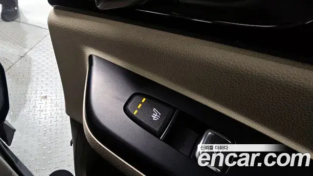 Kia Carnival 2021 — Şəkil 19/20