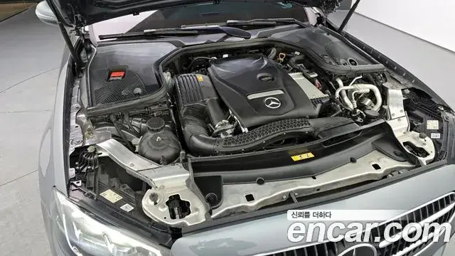 Mercedes-Benz E-Class 2020 — Şəkil 18/20