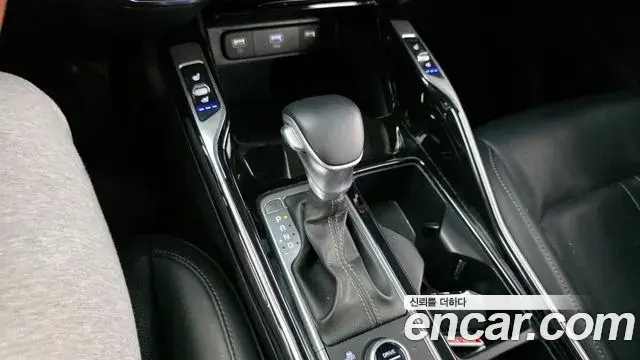 Kia Sorento 2021 — Фото 8/20