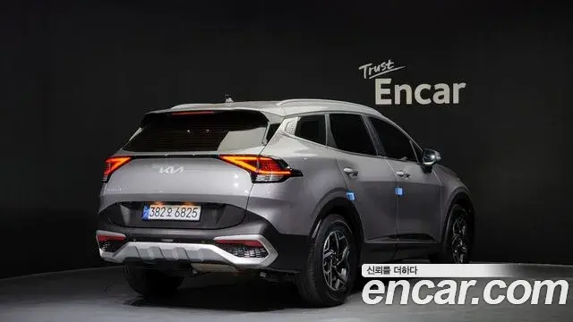 Kia Sportage 2021 — Фото 2/20