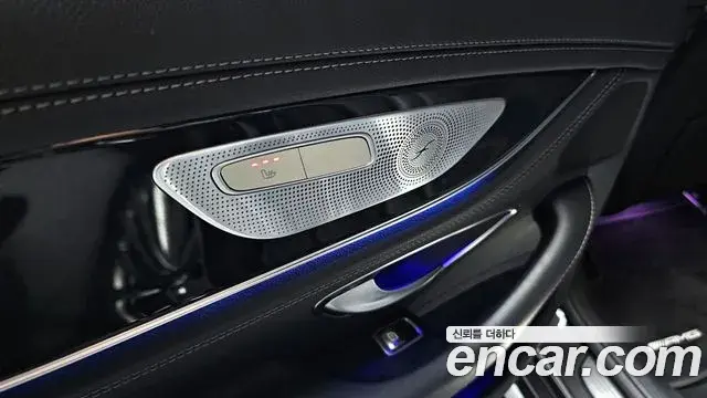 Mercedes-Benz AMG GT 2021 — Фото 17/20