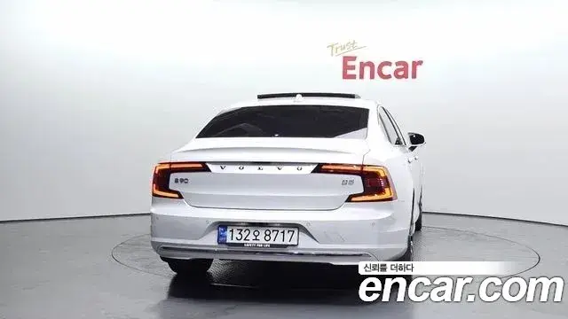 Volvo S90 2023 — Şəkil 7/18