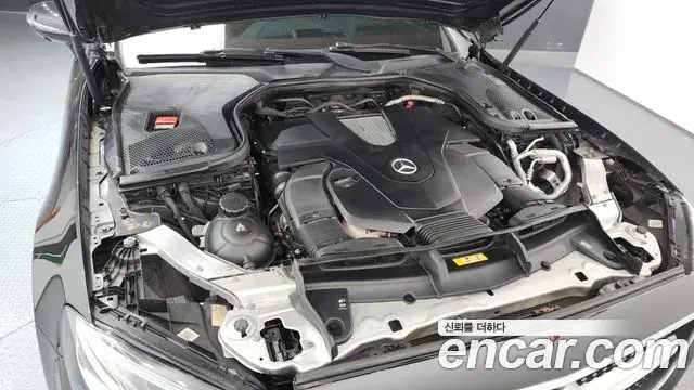 Mercedes-Benz E-Class 2019 — Photo 5/20