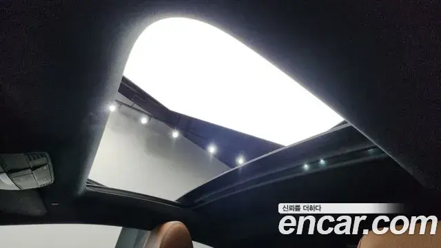 Mercedes-Benz E-Class 2019 — Photo 16/20