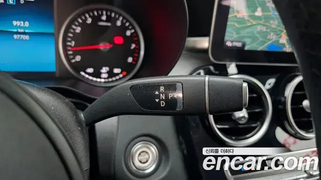 Mercedes-Benz C-Class 2019 — Photo 12/20