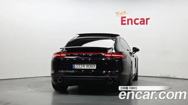 Porsche Panamera 2018 — Şəkil 25/30