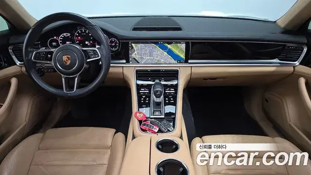 Porsche Panamera 2018 — Şəkil 16/30