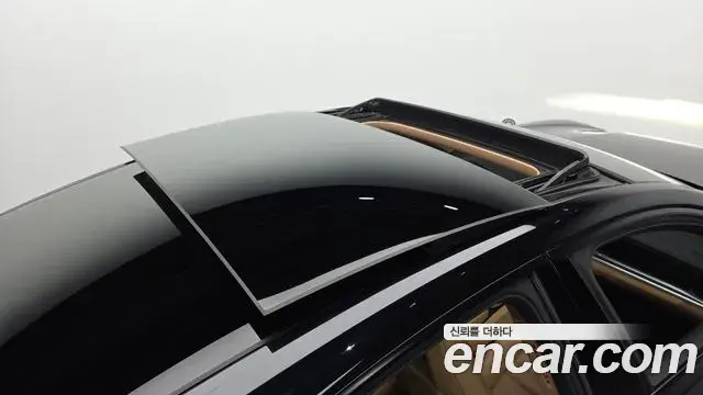 Porsche Panamera 2018 — Şəkil 15/30